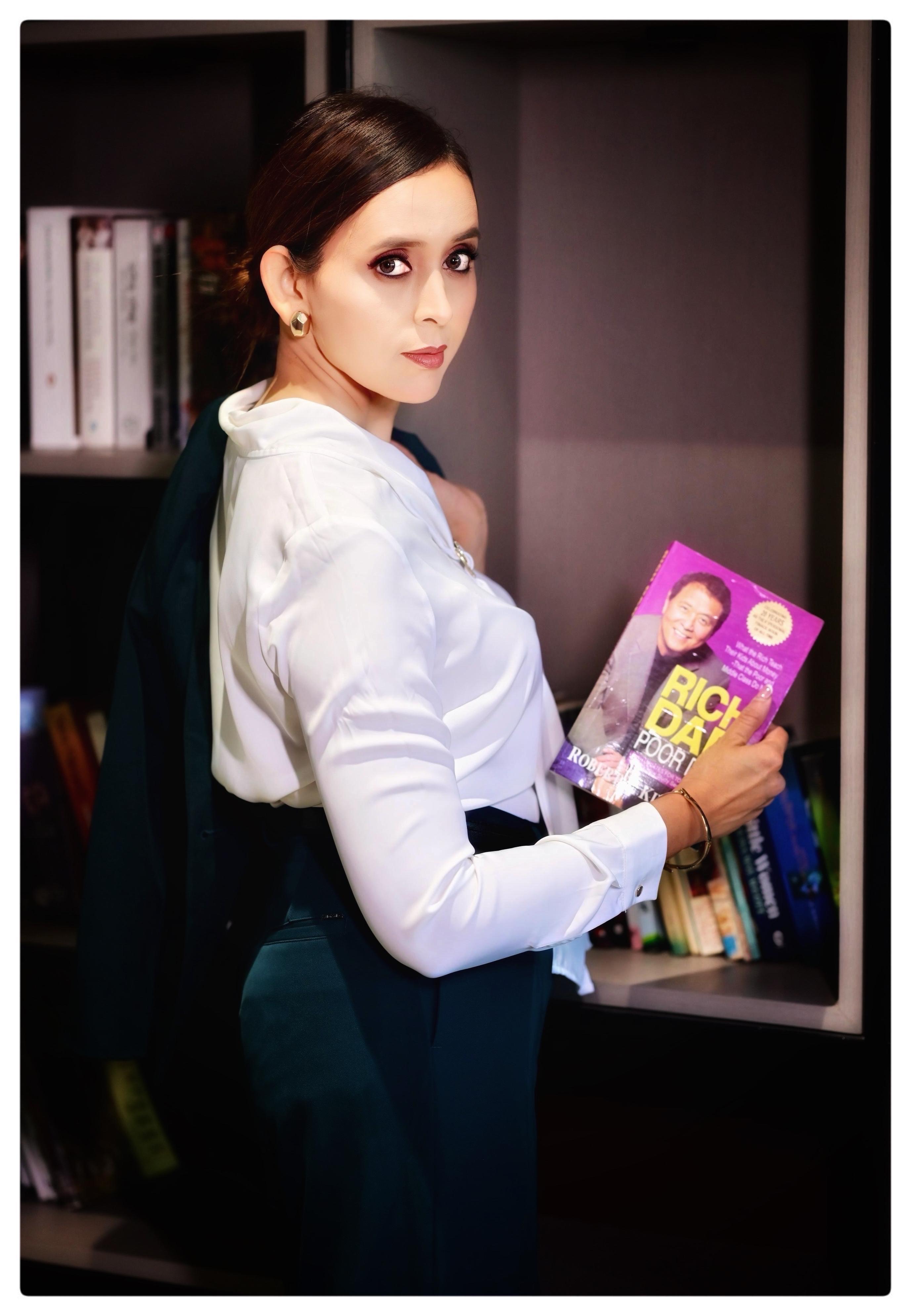 Sonali Pingle library scene – acting portfolio